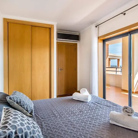Апартаменты Corcovada, Sunny And Bright T1 With Large Terrace,