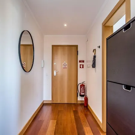 Corcovada, Sunny And Bright T1 With Large Terrace, Apartamento
