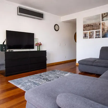 Corcovada, Sunny And Bright T1 With Large Terrace, Apartamento