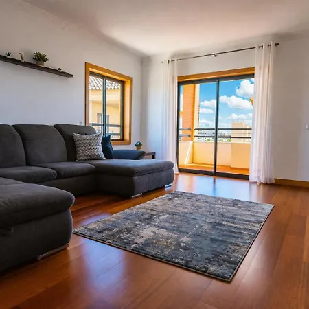 Corcovada, Sunny And Bright T1 With Large Terrace, Apartamento