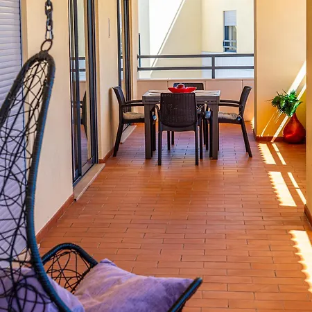 Apartamento Corcovada, Sunny And Bright T1 With Large Terrace, *